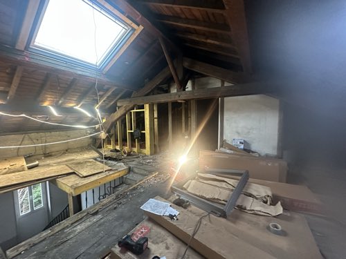 Opération de rénovation immobilière — Sous comble