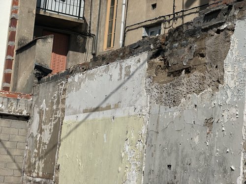 Opération de rénovation immobilière — 127 sous comble